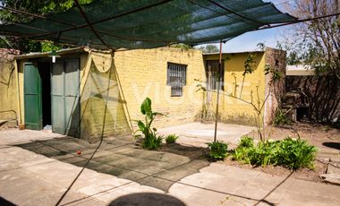 Casa en alquiler c/ cochera en Burzaco