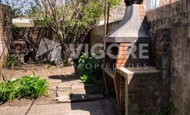 Casa en alquiler c/ cochera en Burzaco