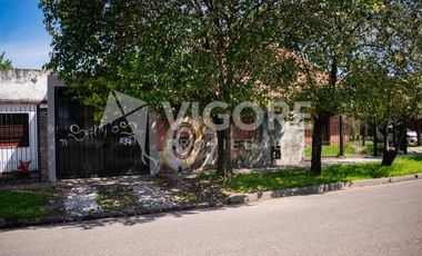 Casa en alquiler c/ cochera en Burzaco