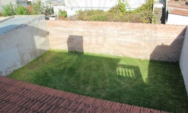 Casa en venta c/ cochera en Burzaco