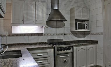 Casa en venta c/ cochera en Burzaco