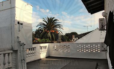 Casa en venta c/ cochera en Burzaco