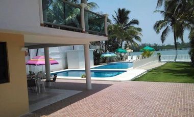 EDIFICIO  EN VENTA O RENTA  SOBRE EL RÍO Y BOULEVARD A LA PLAYA