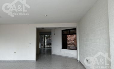 Edificio Comercial en  Venta Ubicado en Avenida Principal