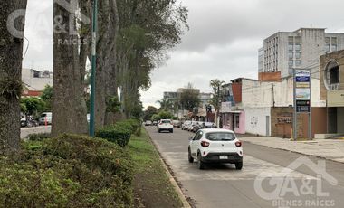 Edificio Comercial en  Venta Ubicado en Avenida Principal