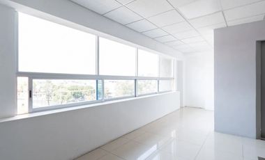 IB-CM0658 - Oficina en Renta en Colonia Granjas, 1,000 m2.