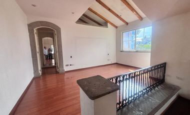 Casa en renta en la Calera con exclusiva ubicación