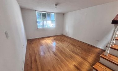 Casa en renta en la Calera con exclusiva ubicación