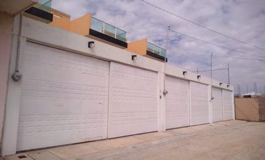 CASA EN RENTA EN CUAUTLANCINGO, CERCA DE PERIFERICO. FRACCIONAMIENTO URBALIA