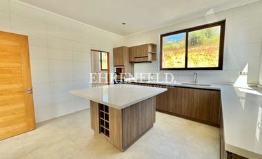 Villa Alemana. Hacienda San Isidro. Casa Mediterránea a estrenar.