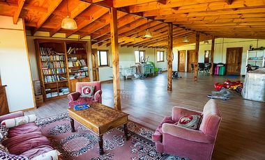 MAGNIFICA CASA CERCANA A CHAMIZA A  20MIN DE PUERTO MONTT