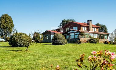 MAGNIFICA CASA CERCANA A CHAMIZA A  20MIN DE PUERTO MONTT