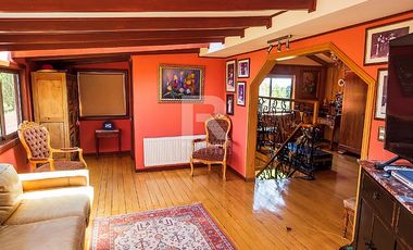 MAGNIFICA CASA CERCANA A CHAMIZA A  20MIN DE PUERTO MONTT