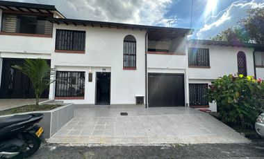 CASA EN ARRIENDO UBICADA EN ENVIGADO SECTOR ALCALA