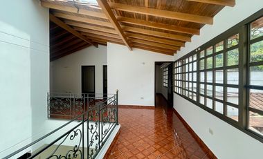 CASA EN VENTA UBICADA EN SABANETA SECTOR LA DOCTORA