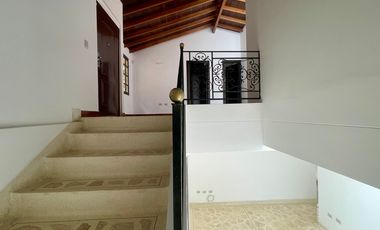 CASA EN VENTA UBICADA EN SABANETA SECTOR LA DOCTORA
