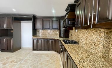 CASA EN VENTA UBICADA EN SABANETA SECTOR LA DOCTORA