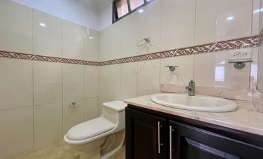 CASA EN VENTA UBICADA EN SABANETA SECTOR LA DOCTORA