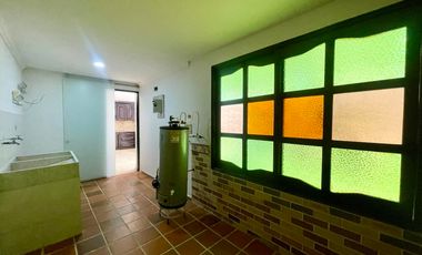 CASA EN VENTA UBICADA EN SABANETA SECTOR LA DOCTORA