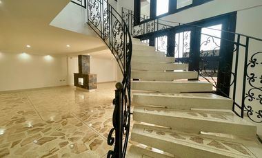 CASA EN VENTA UBICADA EN SABANETA SECTOR LA DOCTORA