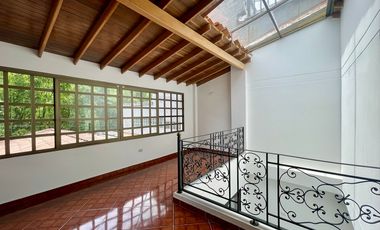 CASA EN VENTA UBICADA EN SABANETA SECTOR LA DOCTORA