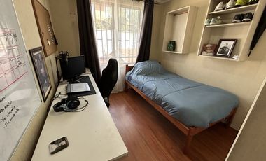 SE RECIBEN OFERTAS. Venta Hermosa Casa familiar de 3 pisos con 5D en Jardín Alto