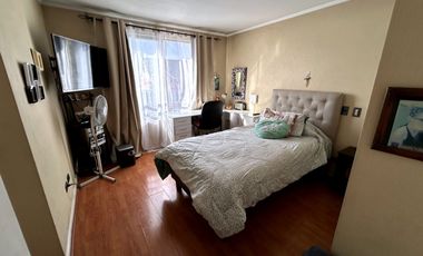 SE RECIBEN OFERTAS. Venta Hermosa Casa familiar de 3 pisos con 5D en Jardín Alto