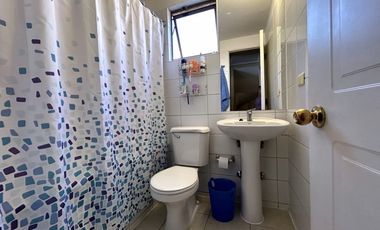 SE RECIBEN OFERTAS. Venta Hermosa Casa familiar de 3 pisos con 5D en Jardín Alto