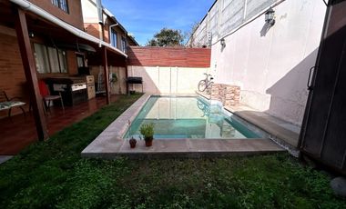 SE RECIBEN OFERTAS. Venta Hermosa Casa familiar de 3 pisos con 5D en Jardín Alto