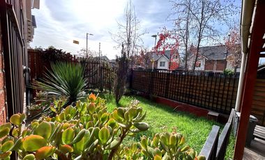 SE RECIBEN OFERTAS. Venta Hermosa Casa familiar de 3 pisos con 5D en Jardín Alto