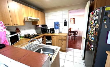 SE RECIBEN OFERTAS. Venta Hermosa Casa familiar de 3 pisos con 5D en Jardín Alto