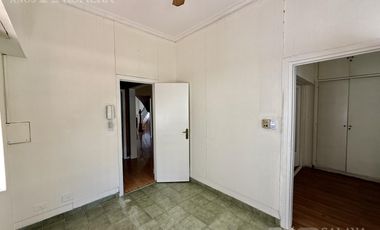 Casa en venta 6 ambientes con jardin y pileta