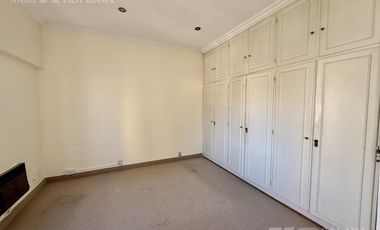 Casa en venta 6 ambientes con jardin y pileta