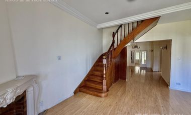 Casa en venta 6 ambientes con jardin y pileta