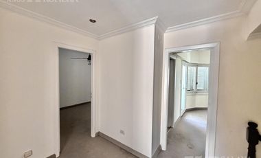 Casa en venta 6 ambientes con jardin y pileta