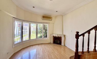 Casa en venta 6 ambientes con jardin y pileta