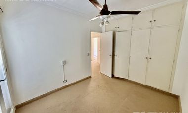 Casa en alquiler 6 ambientes con jardin y pileta