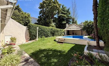 Casa en alquiler 6 ambientes con jardin y pileta