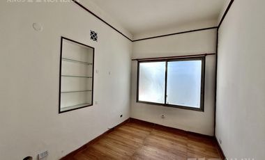 Casa en venta 6 ambientes con jardin y pileta