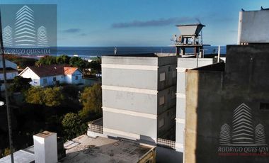 Practico mono ambiente a metros del mar