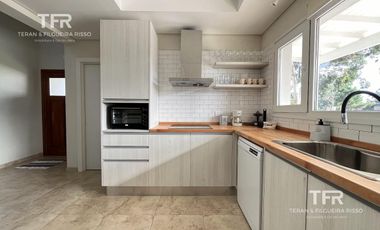 Venta en Ecuestre de Costa Esmeralda - Frente a la cancha de Polo