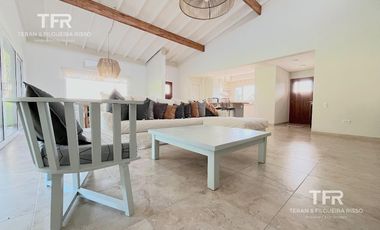 Venta en Ecuestre de Costa Esmeralda - Frente a la cancha de Polo