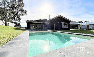 Venta en Ecuestre de Costa Esmeralda - Frente a la cancha de Polo