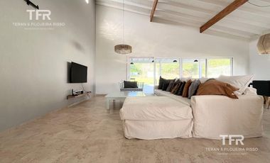 Venta en Ecuestre de Costa Esmeralda - Frente a la cancha de Polo