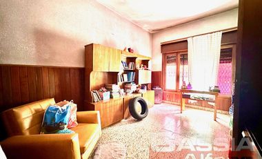 CASA APTO DOS FAMILIAS EN PH SOBRE LOTE DE 52 X 10, COCHERA, FONDO LIBRE CON PISCINA