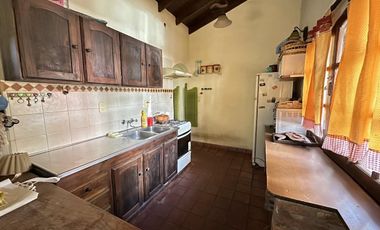 chalet de 5 dormitorios en Barrio Parque Bernal