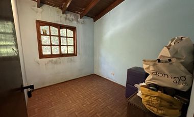 chalet de 5 dormitorios en Barrio Parque Bernal