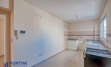 Venta de Departamento 3 ambientes con Patio Villa Ballester