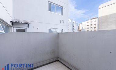 Venta de Departamento 3 ambientes con Patio Villa Ballester