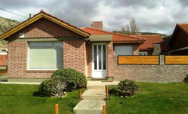 Chalet 4 amb. B° Médanos, Comodoro Rivadavia- Chubut